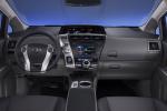 Toyota Prius V 2011 года